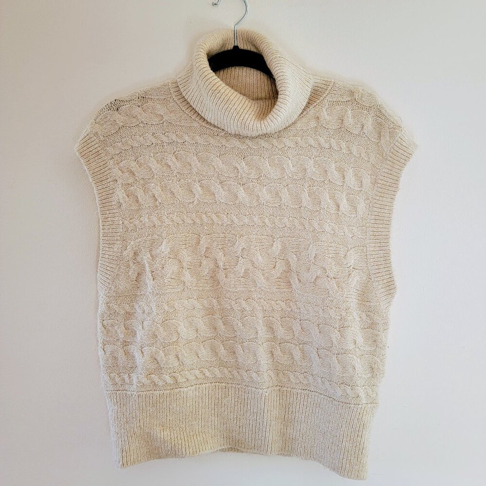 Womens Old Navy Cream Soft Sweater Vest Size Medium